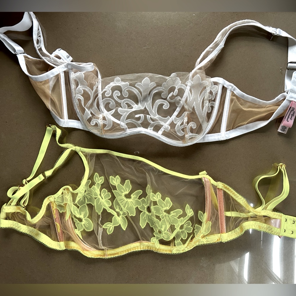 8 barely used Agent Provocateur bras size 34D
